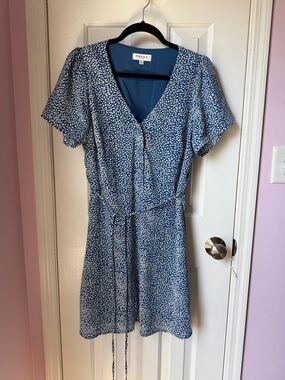 Gilli Blue & White Printed V-Neck Tie-Waist Mini Dress